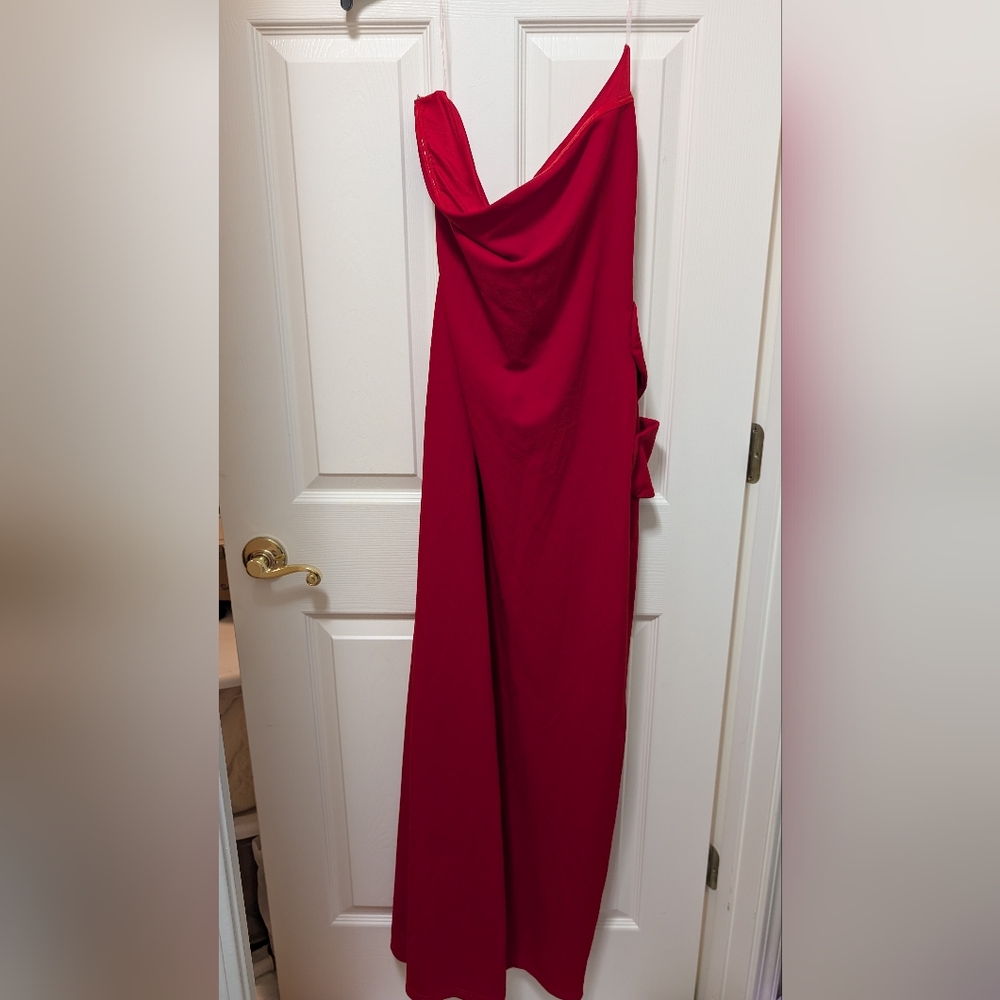 NWT Peppermayo Hilton Strapless Maxi Dress Size XL 10 Red Flower - Picture 4 of 7